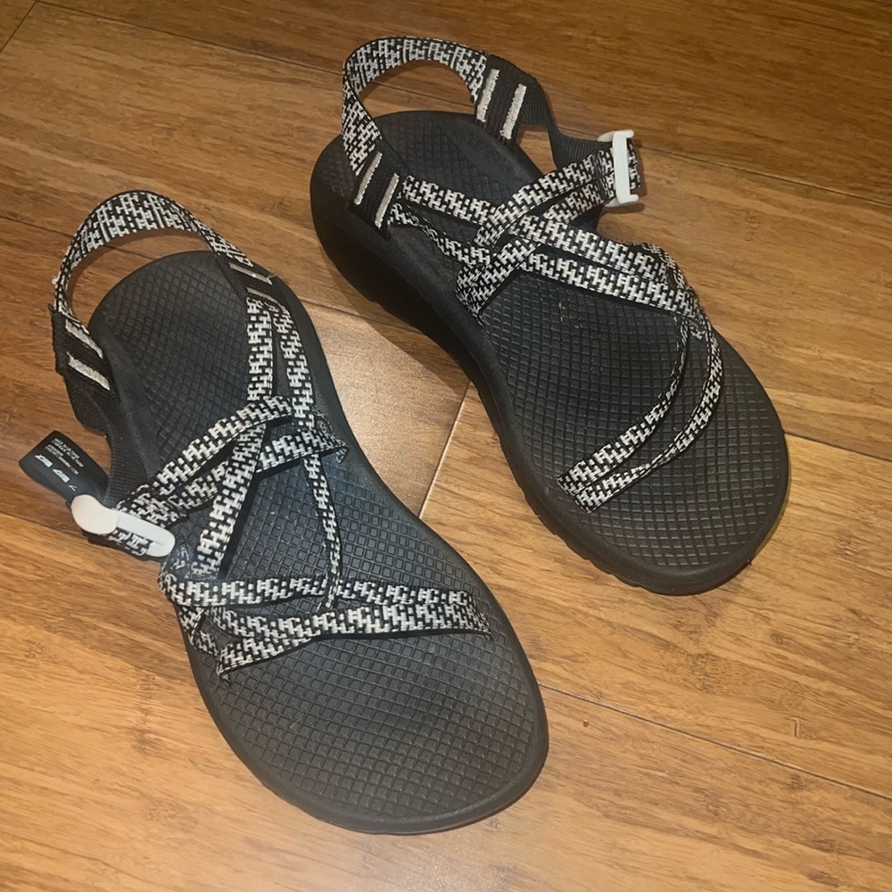 Black and White Chaco Sandals Size 8 Women’s